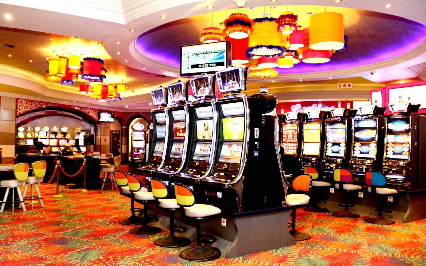 Slot Makinelerinin Algoritmaları: Geleceğin Bahis Stratejileri